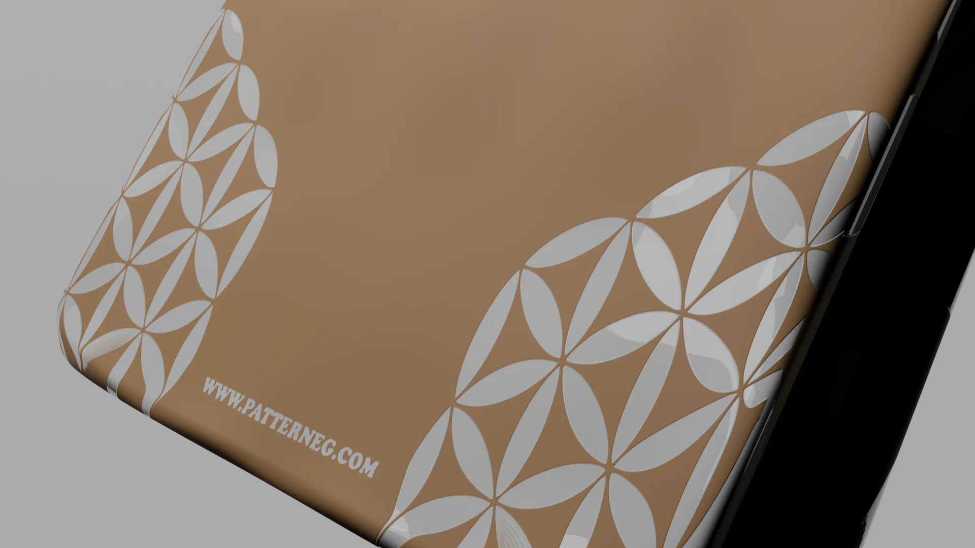 Close view of the bag's top edge carrying the web address